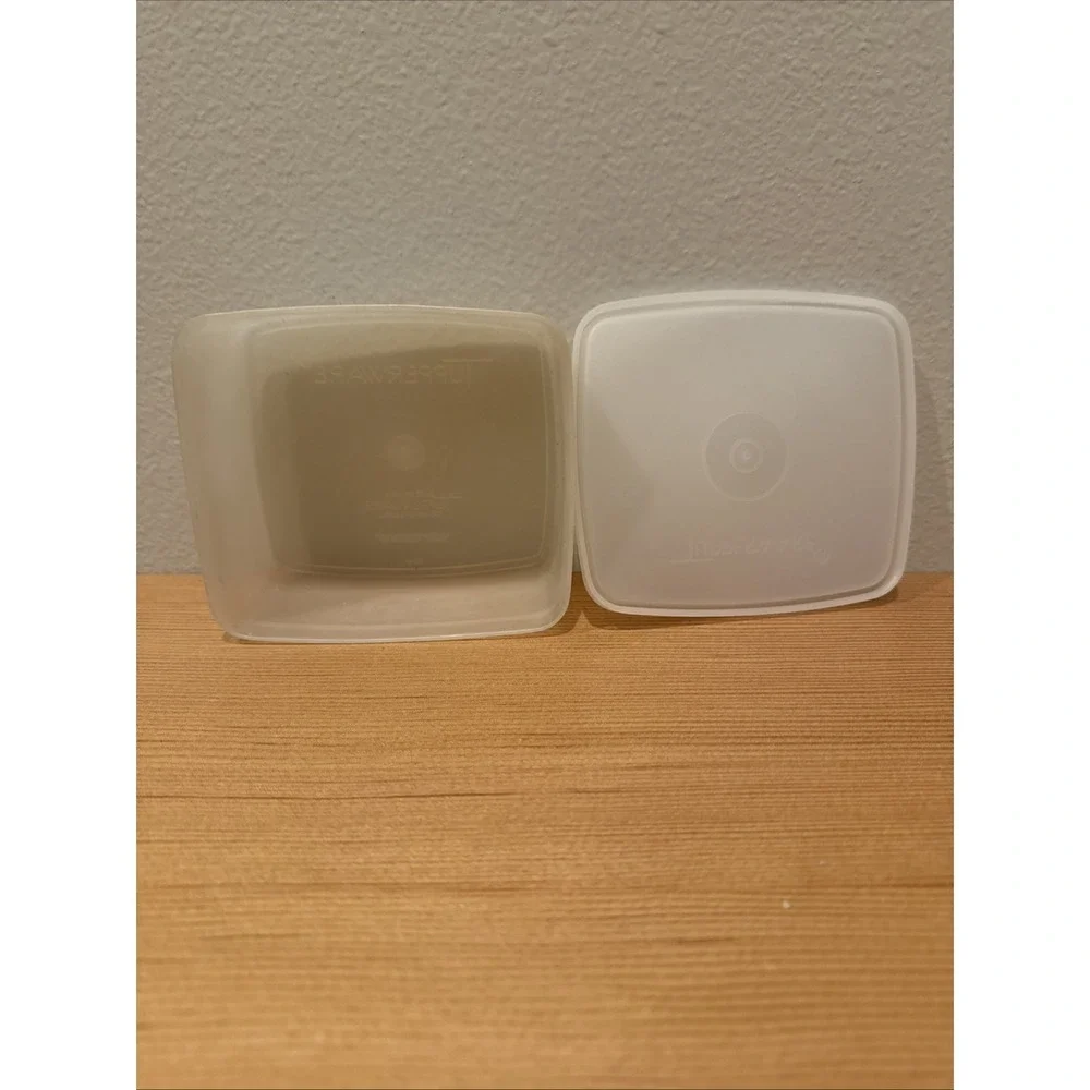 Vintage Tupperware #311-8 Clear Base & Clear Lid Storage‎ Container